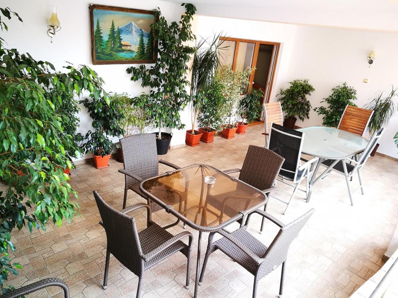 Pensiunea Remus Otel Novaci-Străini Dış mekan fotoğraf
