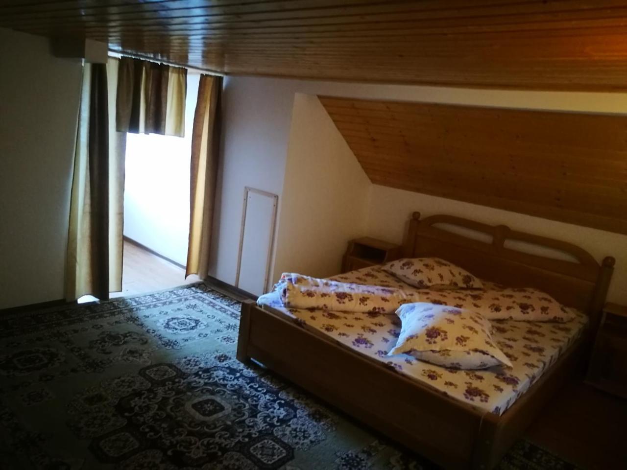 Pensiunea Remus Otel Novaci-Străini Dış mekan fotoğraf